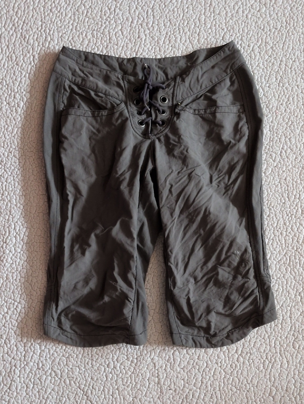Spyder lace-up cropped capri military green shorts Gorpcore Hiking Athletic